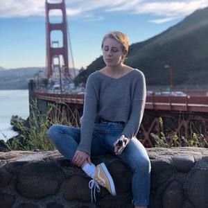 Meet your Posher, Alyssa